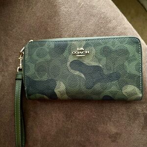 Coach Signature Camouflage Green Wallet